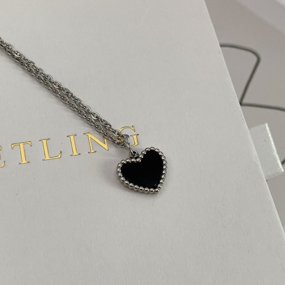 Heart Shaped Onyx Silver Necklace - Picture 4 of 8